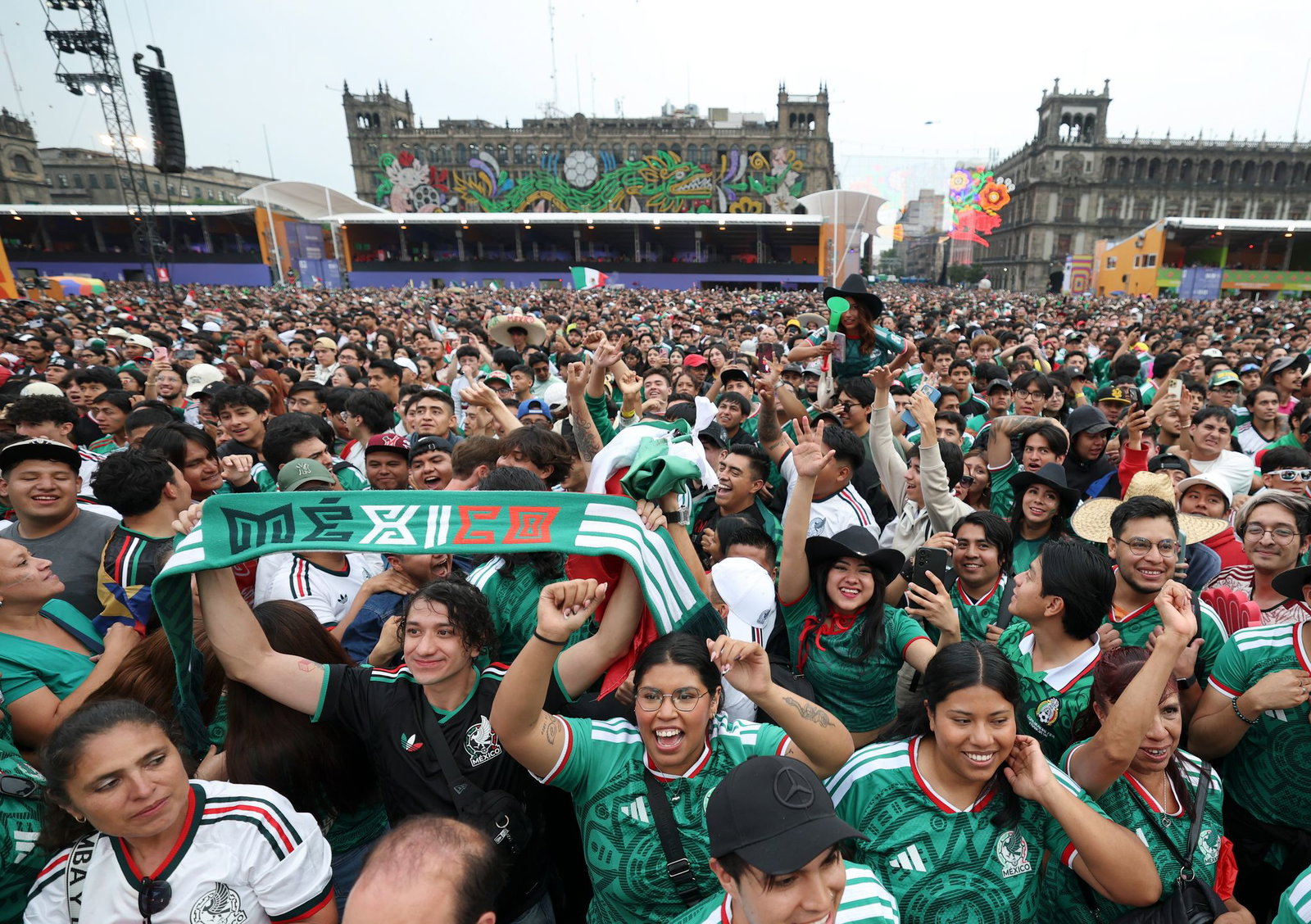 Es herrscht immer Fußball-Ausnahmezustand, wenn El Tri spielt. 