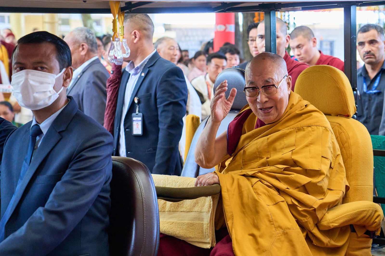 Der Dalai Lama, das spirituelle Oberhaupt der tibetischen Buddhisten, wird sich einer Behandlung am Knie unterziehen. (Archivbild)