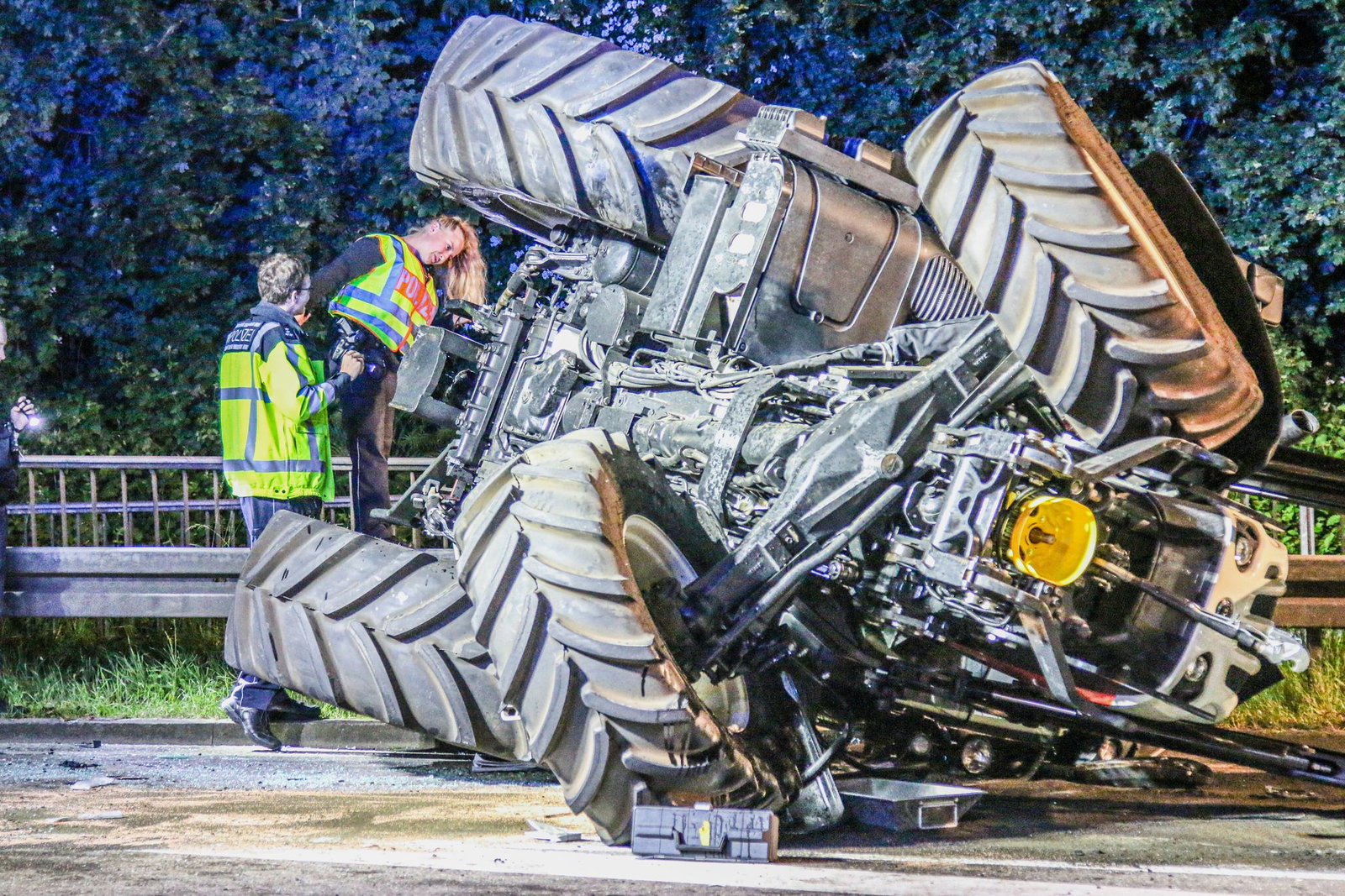 Der Traktorfahrer erlag noch am Unfallort seinen schweren Verletzungen.