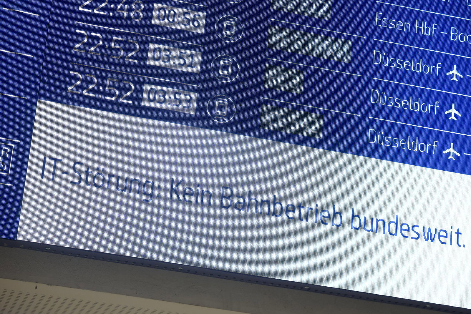 Bundesweit steht der Verkehr der Deutschen Bahn still.