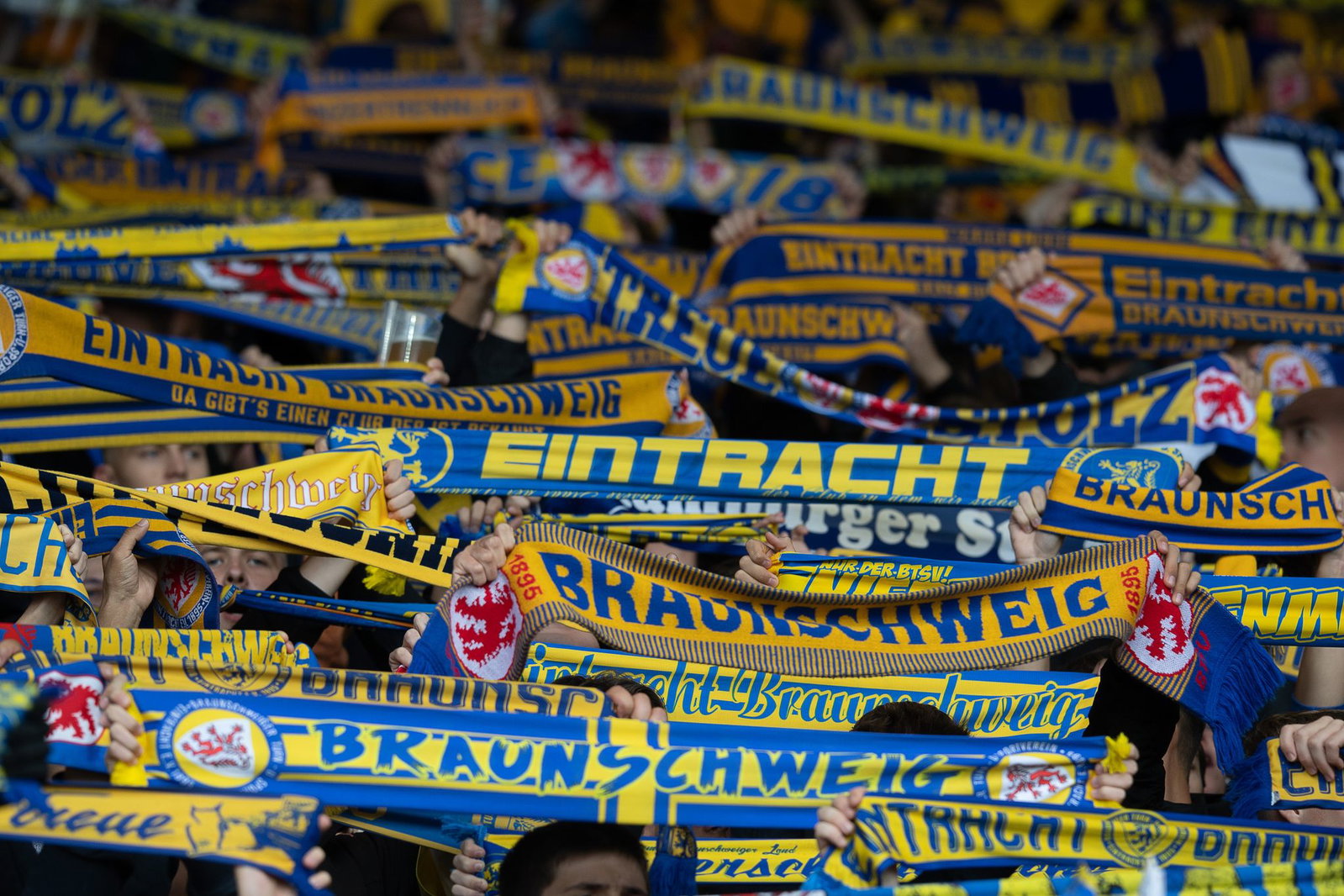 Fans von Eintracht Braunschweig. (Archivbild)