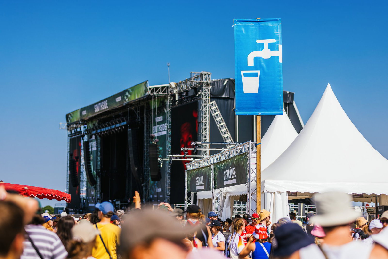Die Besucher beim Southside-Festival müssen sich auf Hitze einstellen. (Archivbild) 