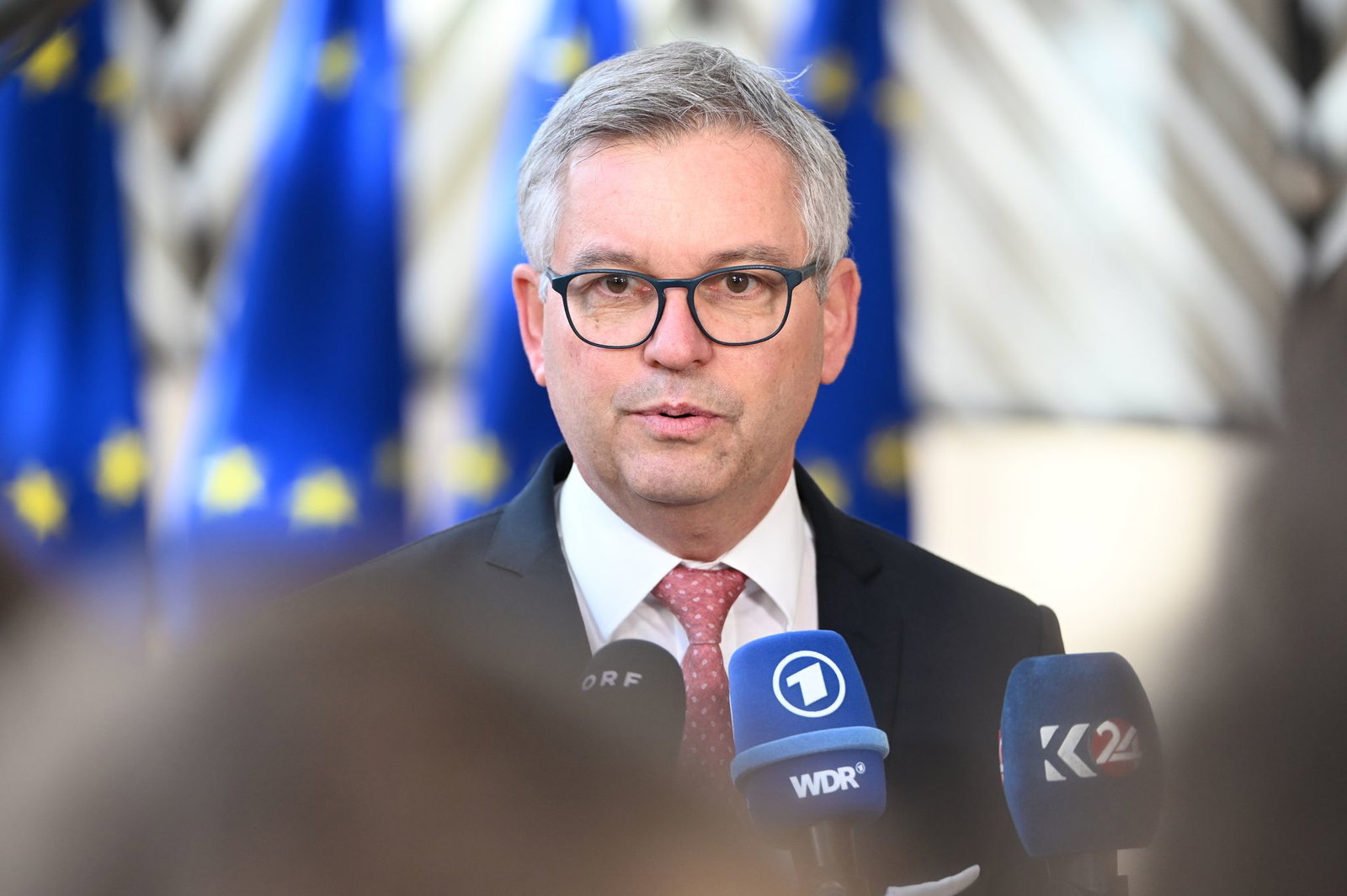 EU-Migrationskommissar Magnus Brunner verkündete Details des Vorschlags in Brüssel. (Archivbild) 