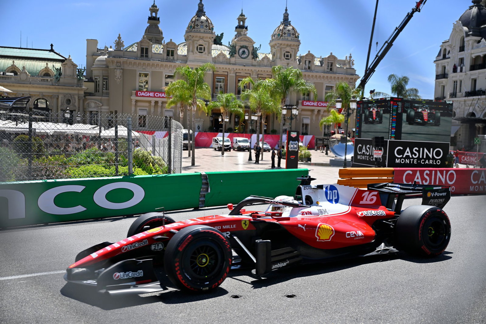 Der gebürtige Monegasse Charles Leclerc hofft auf einen Heimsieg.
