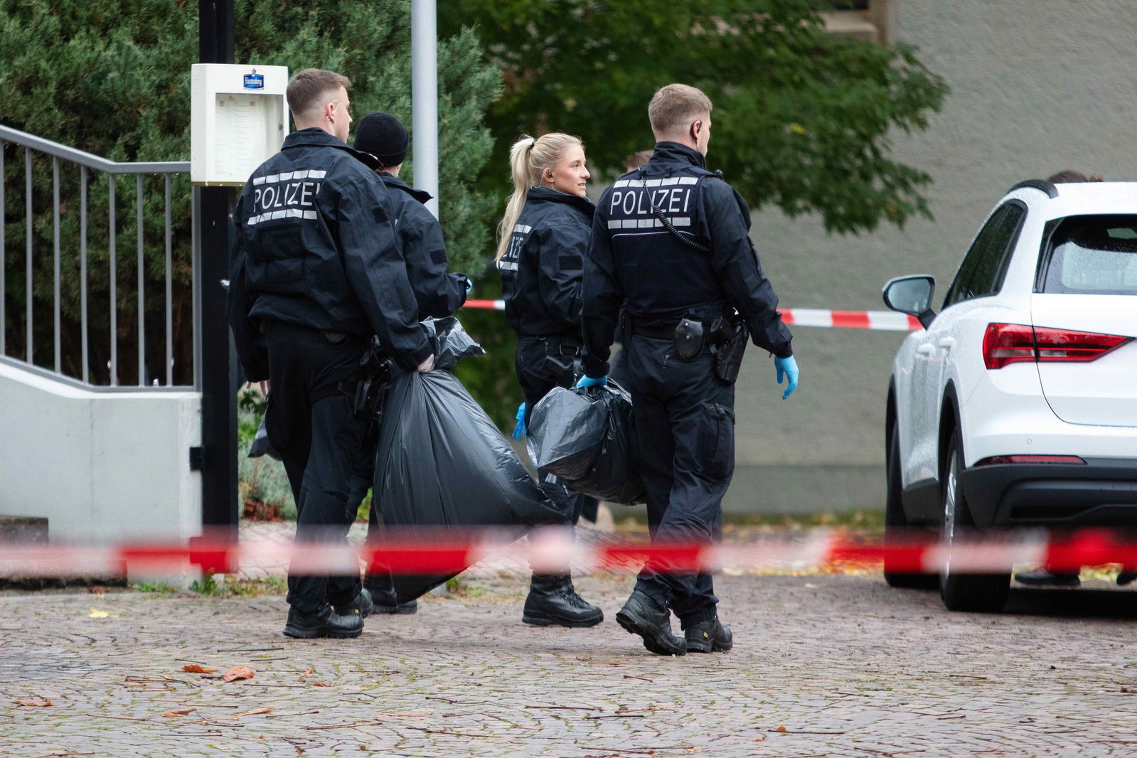 Das Opfer wurde tot in seinem Lokal in Rheinfelden aufgefunden. (Archivbild)