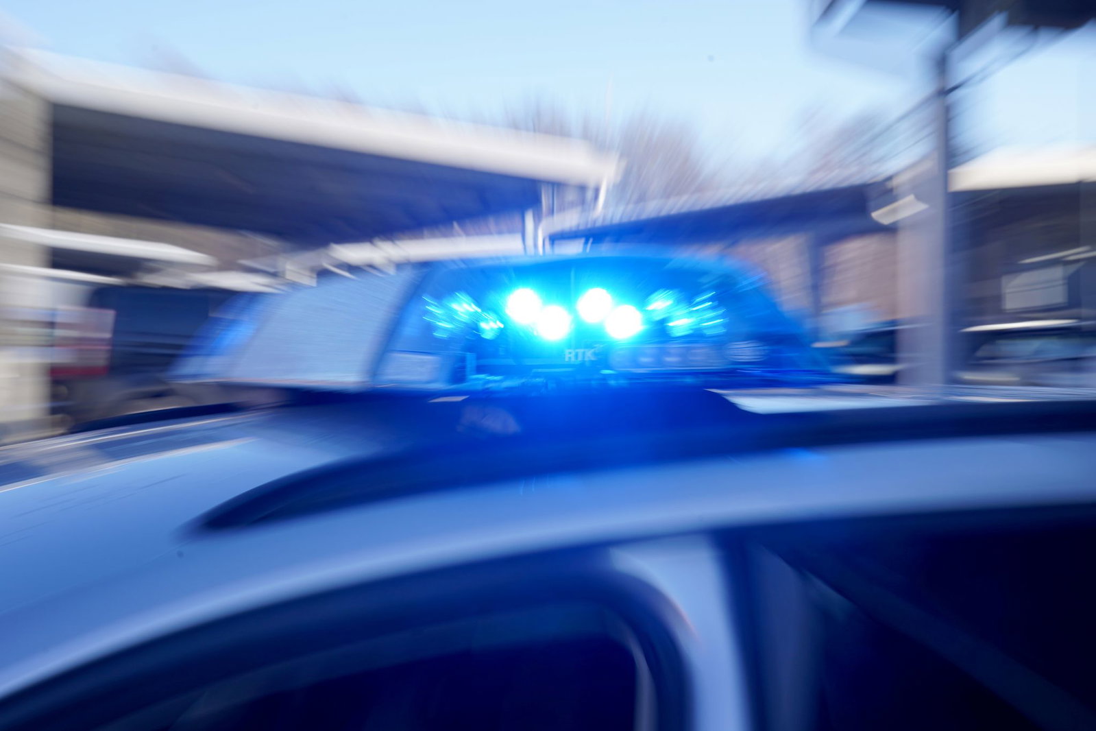 Die Polizei sperrte den Bahnhof weiträumig ab. (Symbolbild)
