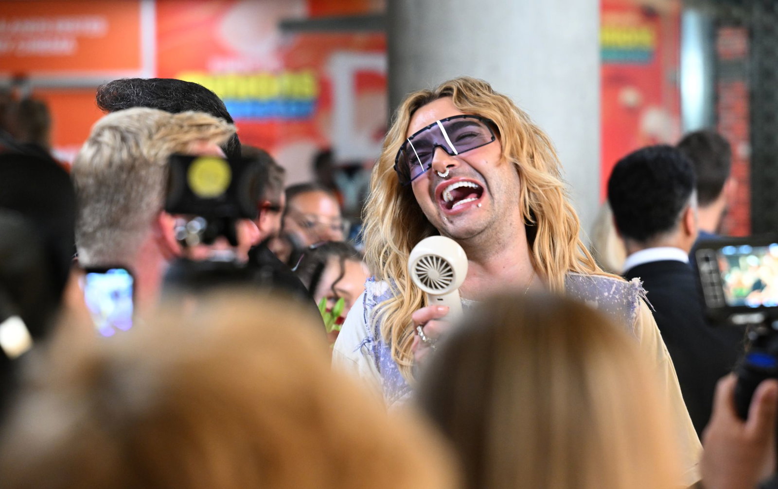 Bill Kaulitz spricht das niedliche, aber durchaus gefährliche Monster Goomi.