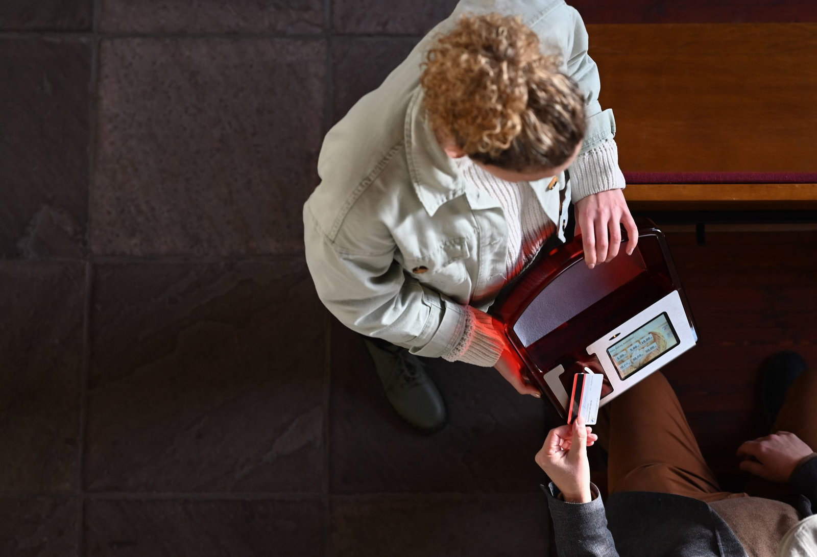 In manchen Kirchen sind digitale Klingelbeutel im Einsatz. (Symbolbild)