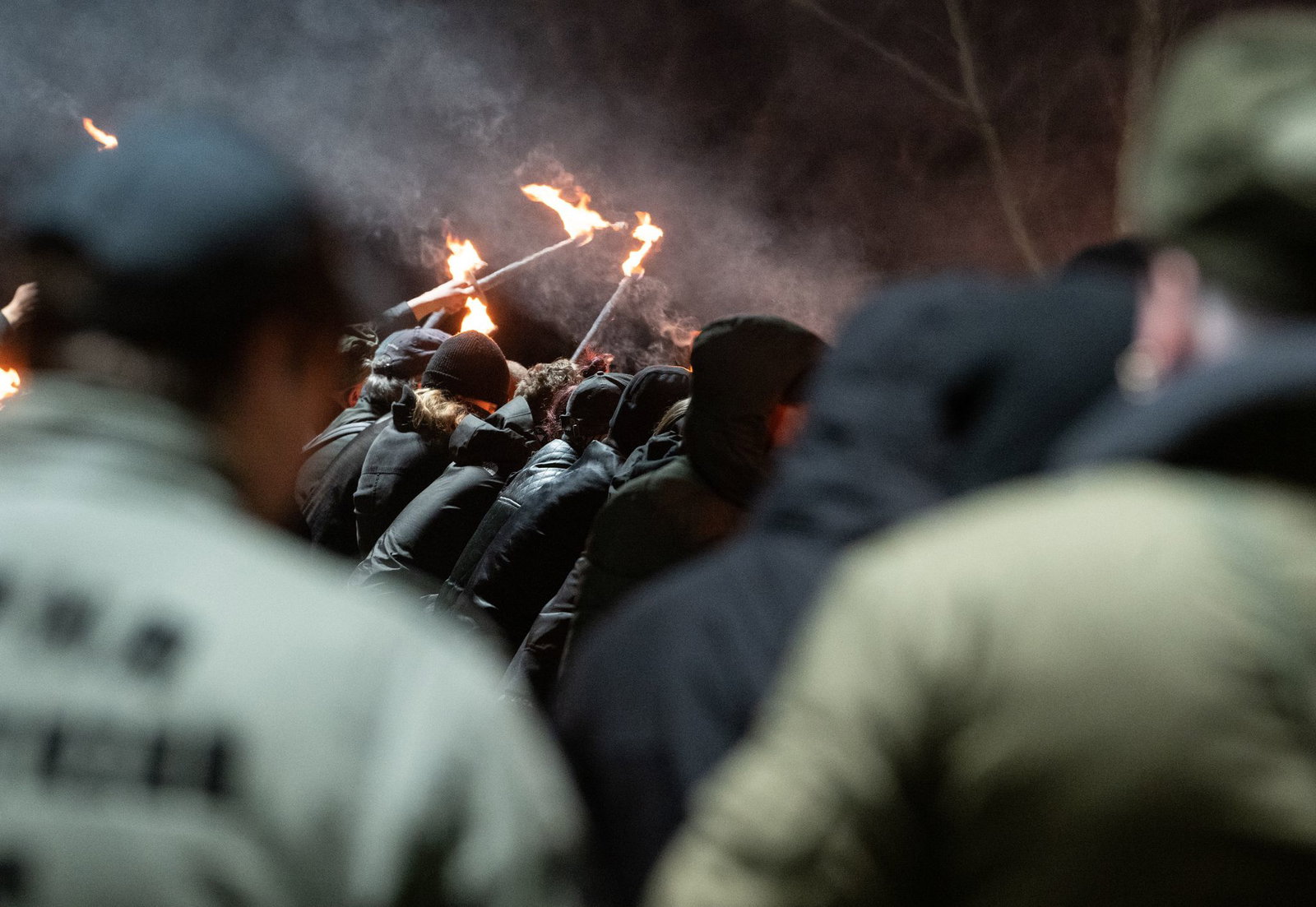 Die Aktivitäten der Gruppen reichen weit über politische Kundgebungen hinaus. (Symbolbild)