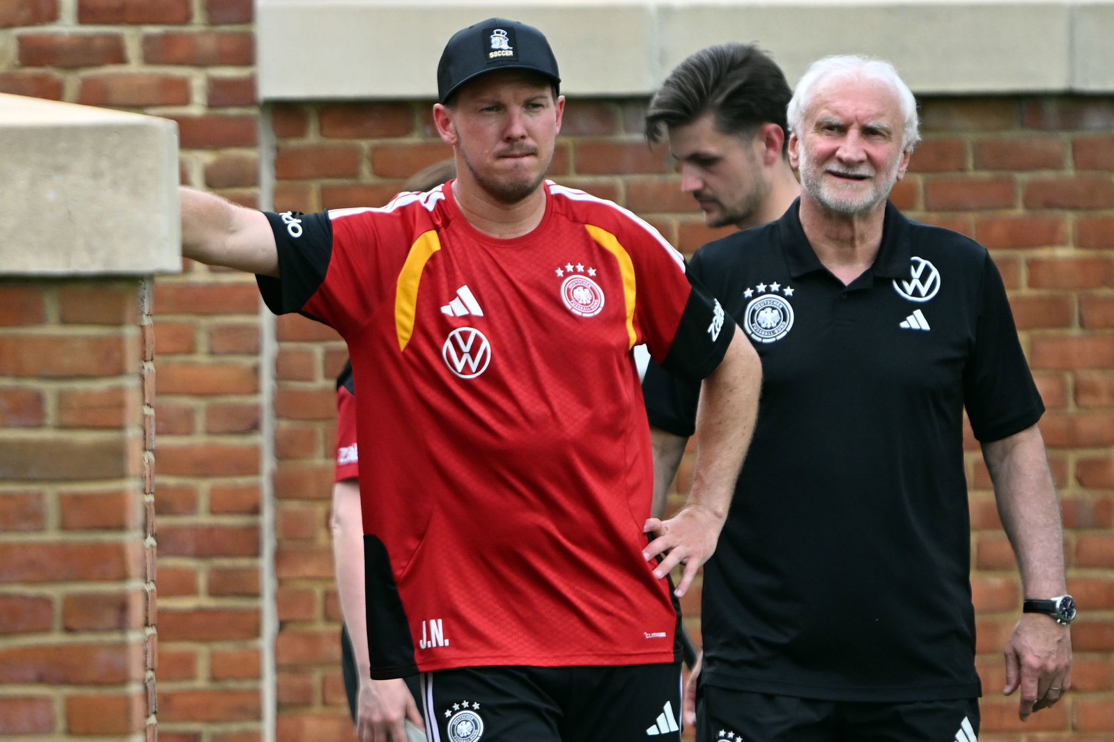 Rudi Völler steht Nagelsmann auch bei der WM zur Seite. 