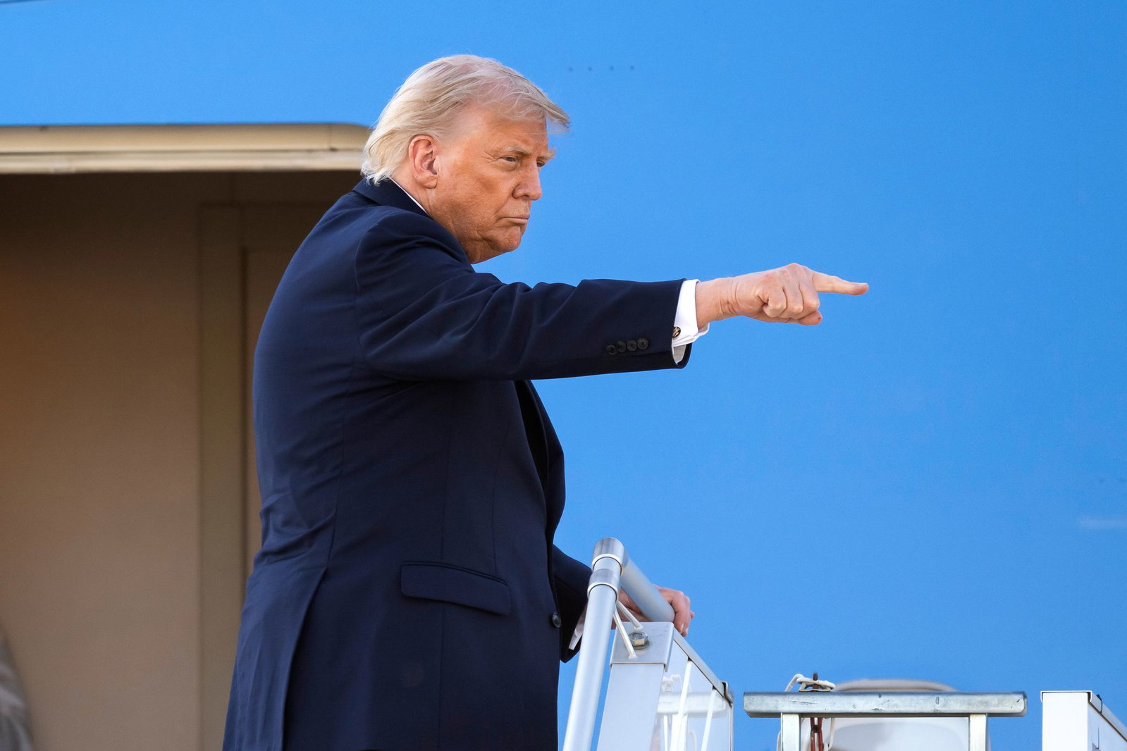 USA und Iran unterzeichnen Rahmenabkommen.