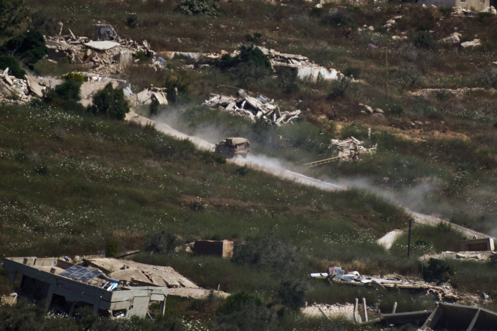 Die israelische Armee ist im Südlibanon weiter präsent.