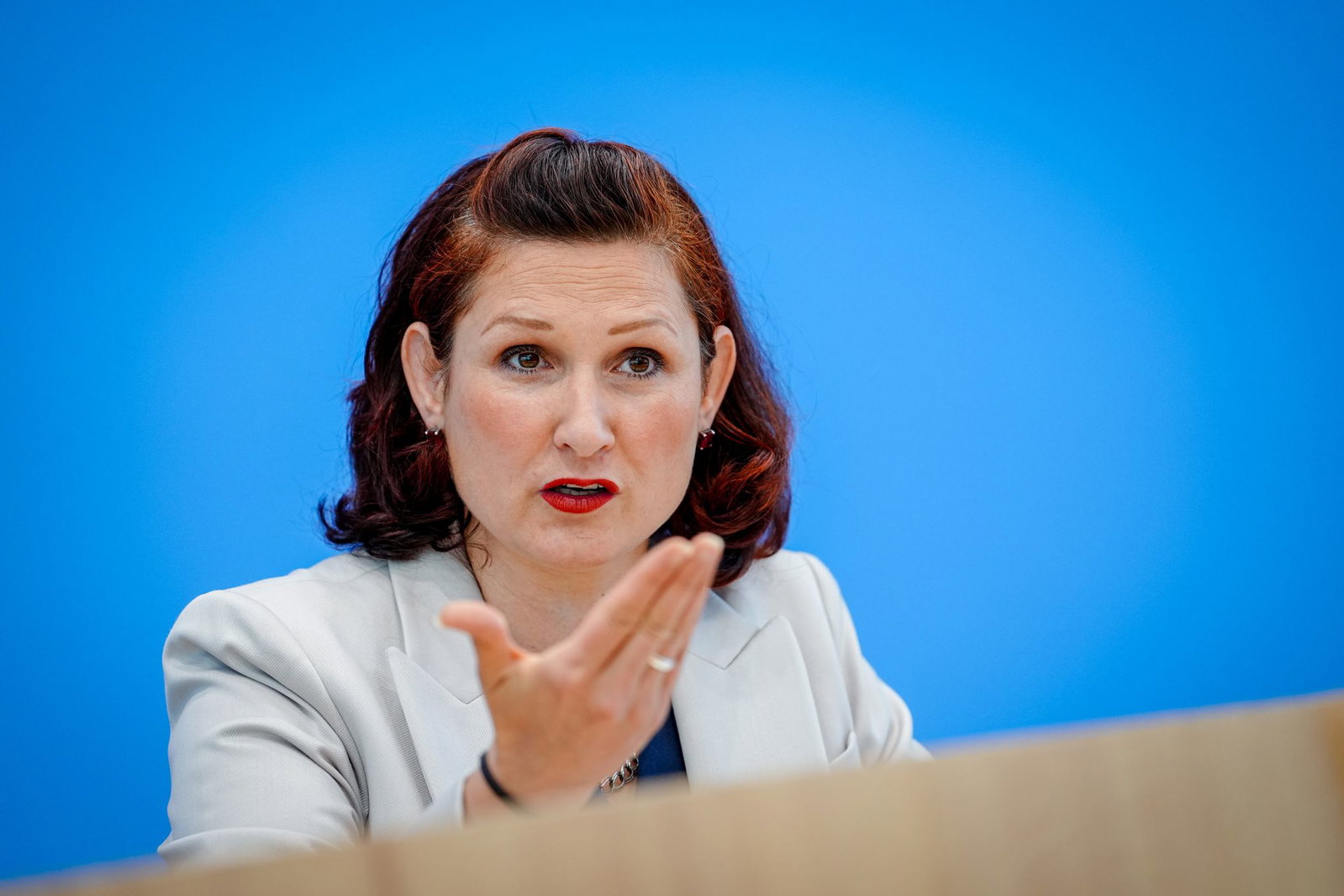 Die Antidiskriminierungsbeauftragte meldet eine Rekordzahl an Anfragen. (Archivbild)