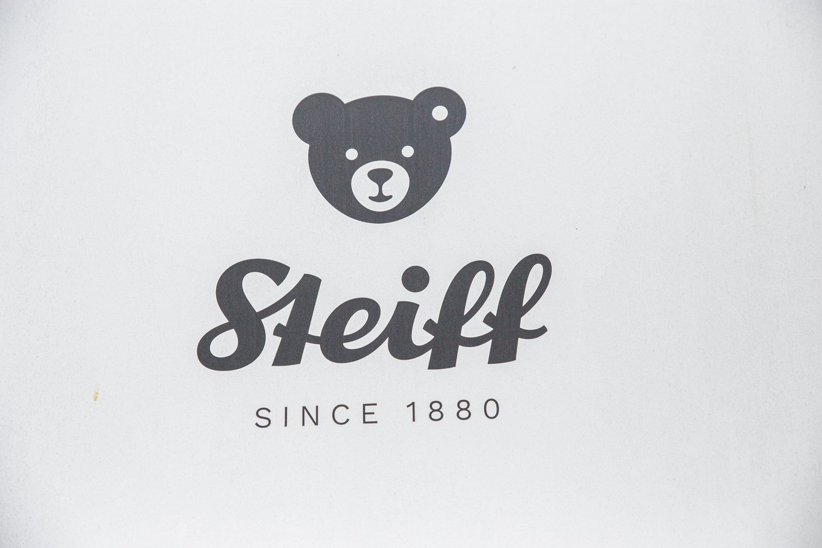 Ravensburger beteiligt sich mit 60 Prozent an Steiff.