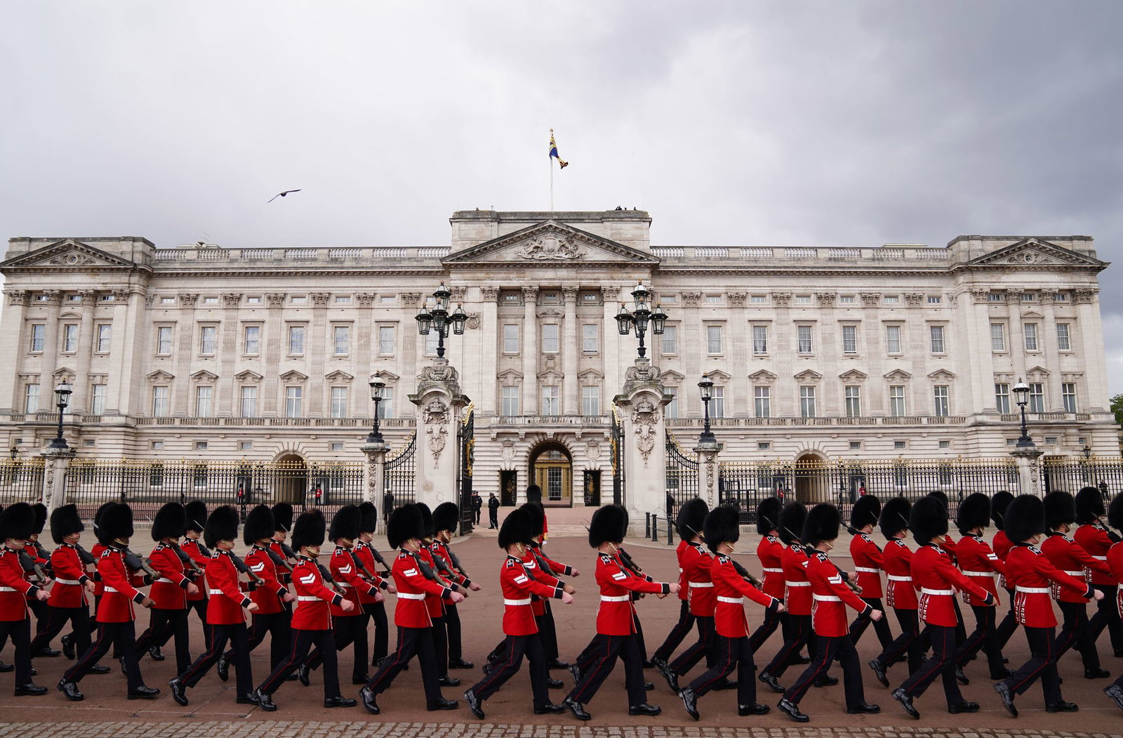 Der Monarch will nach der Renovierung des berühmten Buckingham-Palastes nicht dort wohnen. (Archivbild)