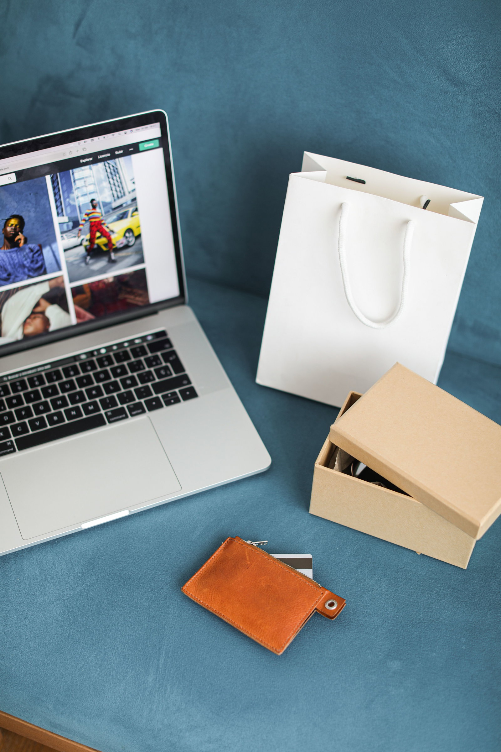 Symbolbild Onlineshopping
