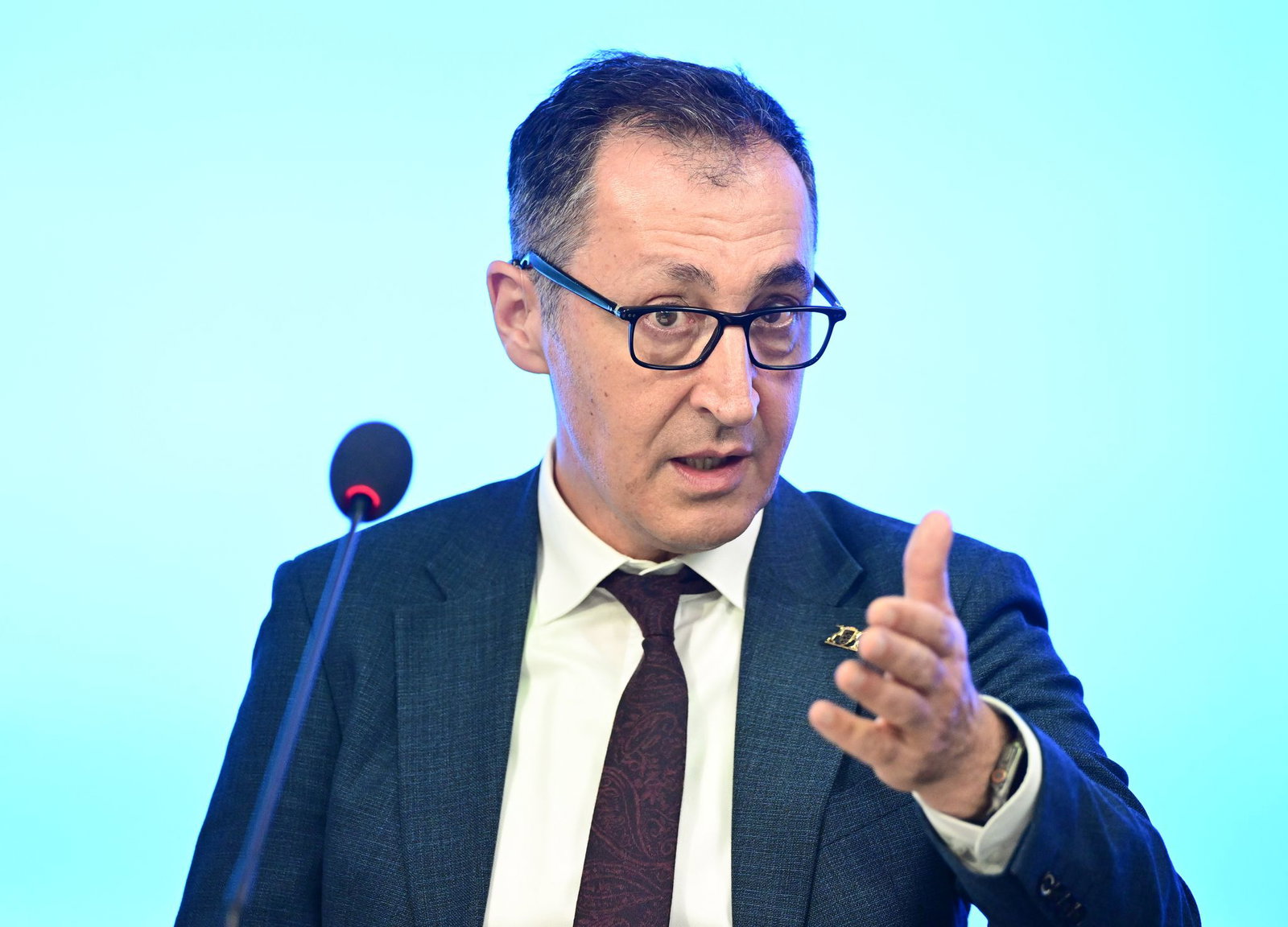 Özdemir ist erst seit kurzem Ministerpräsident.