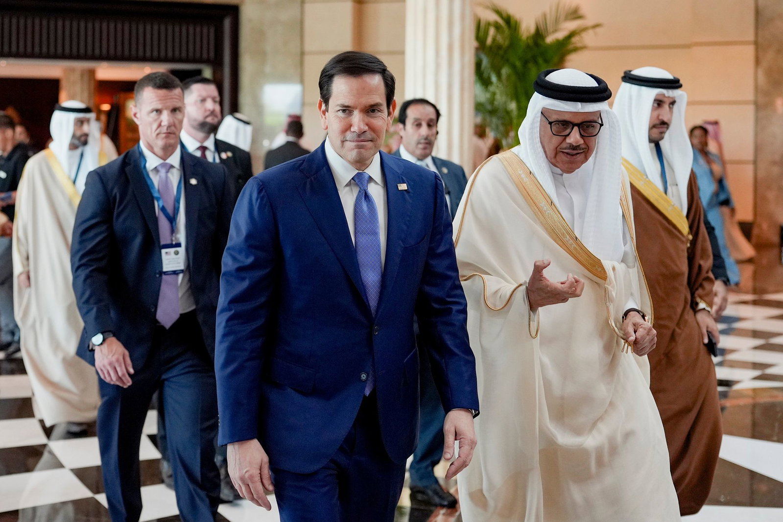 Rubio mit dem bahrainischen Außenminister al-Sajani.