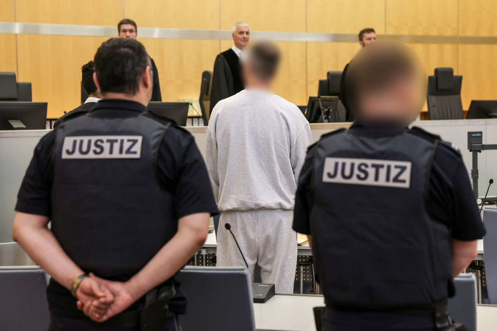Rechtsradikaler soll im Darknet zu Mordanschlägen auf Politiker aufgerufen haben. (Archivbild)