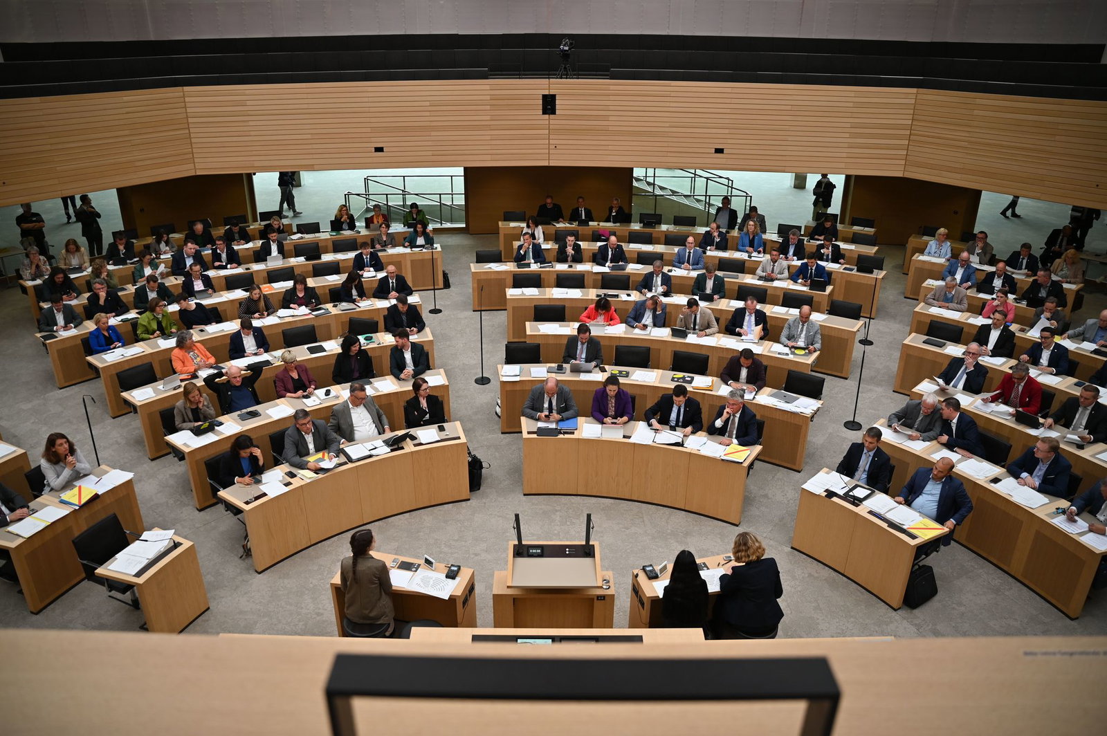Die Diätenerhöhung für Parlamentarier wird oft kritisiert. 
