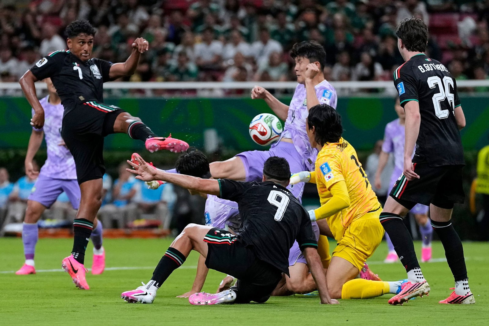 Mexiko steht nach dem Sieg gegen Südkorea vorzeitig in der WM-Zwischenrunde.