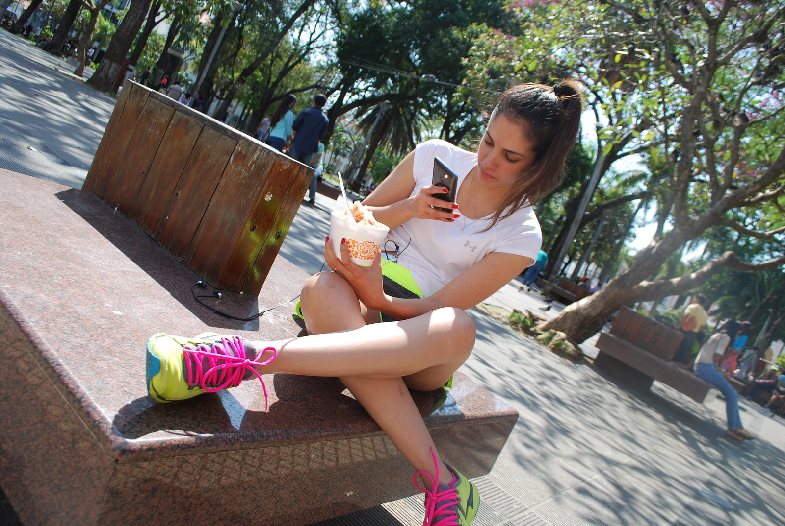 Frau mit Handy_2