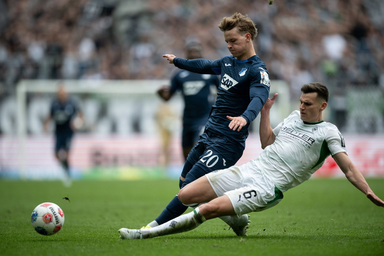 Konnte sich bei der TSG 1899 Hoffenheim nicht durchsetzen: Cole Campbell (l). (Archivbild)