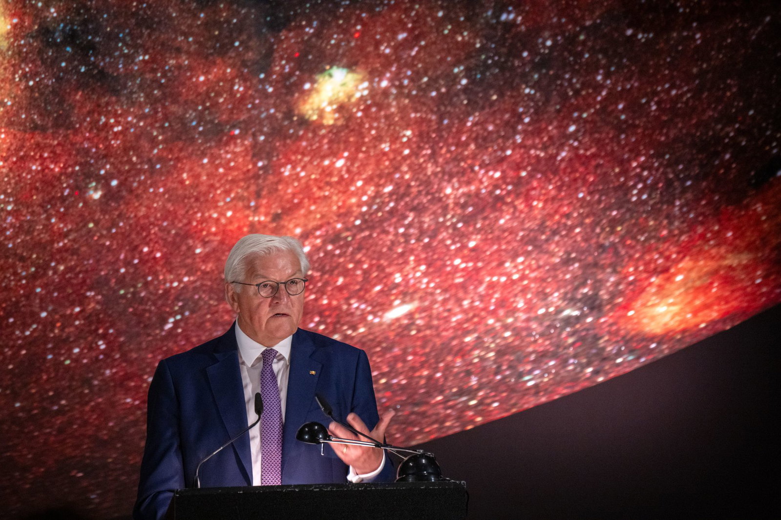 Deutschland braucht Ansicht von Steinmeier verlässliche Partner in der Welt.
