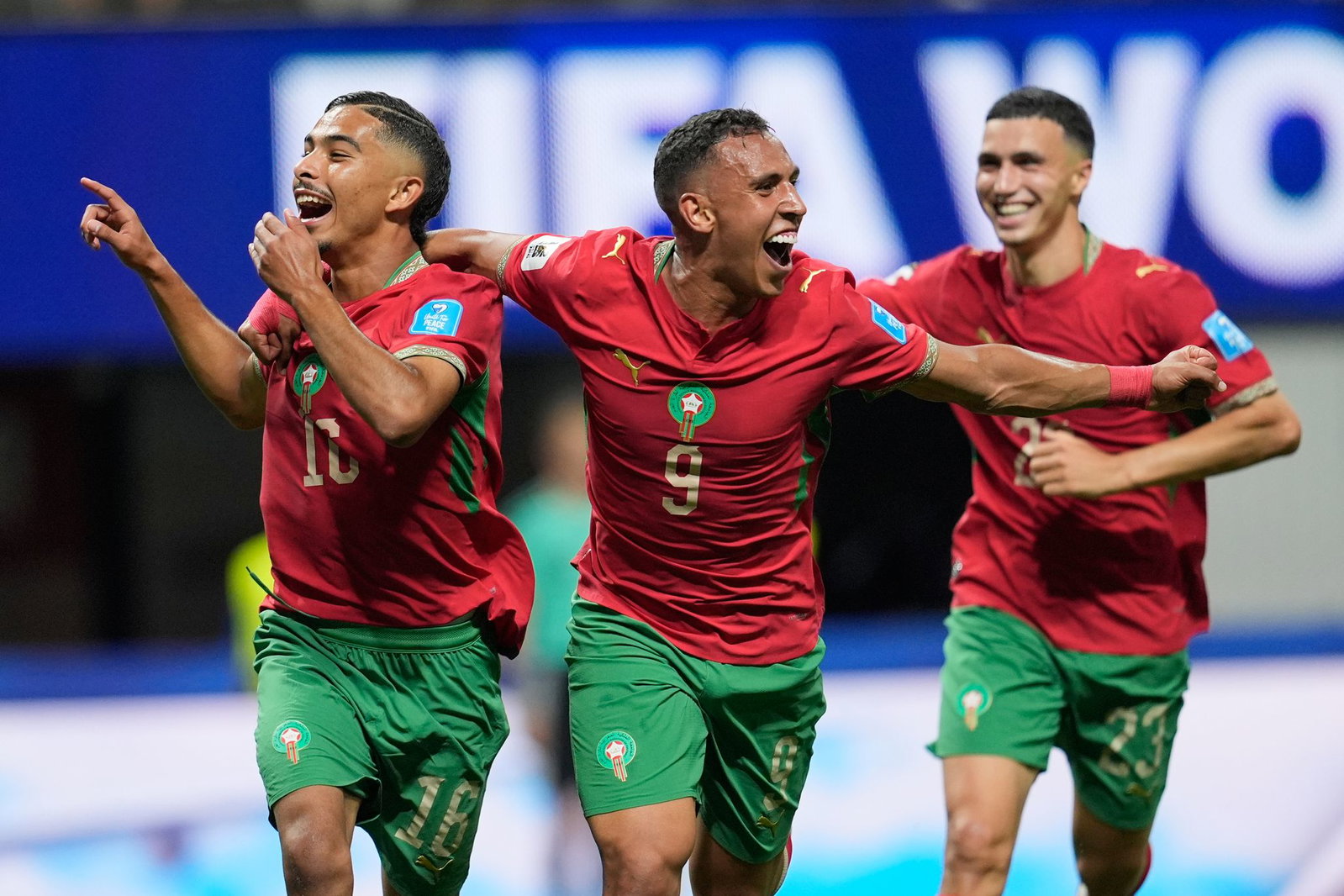 Zweimal hinten und am Ende trotzdem beste Laune: Marokko steht im Sechzehntelfinale.