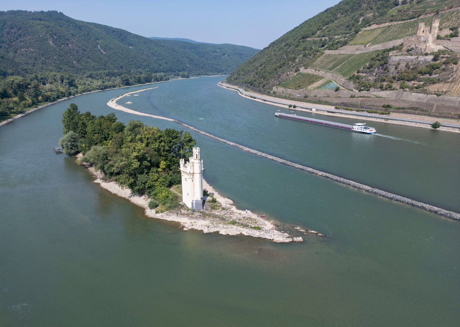 Ein 20-jähriger Mann wird nach einem Badeunfall am Mäuseturm vermisst. (Archivbild)