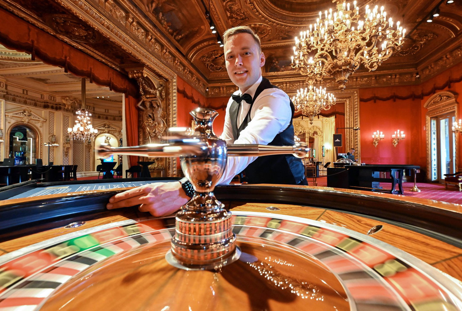 Joguncic arbeitet als Croupier im Casino Baden-Baden.