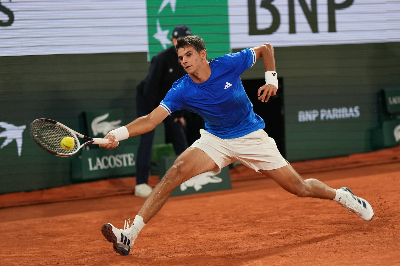 Verlangte Alexander Zverev im ersten Satz viel ab: Rafael Jódar.