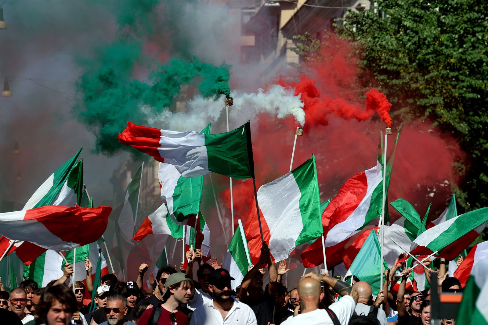 Der Protest steht dem Motto «Remigration und Rückeroberung». 