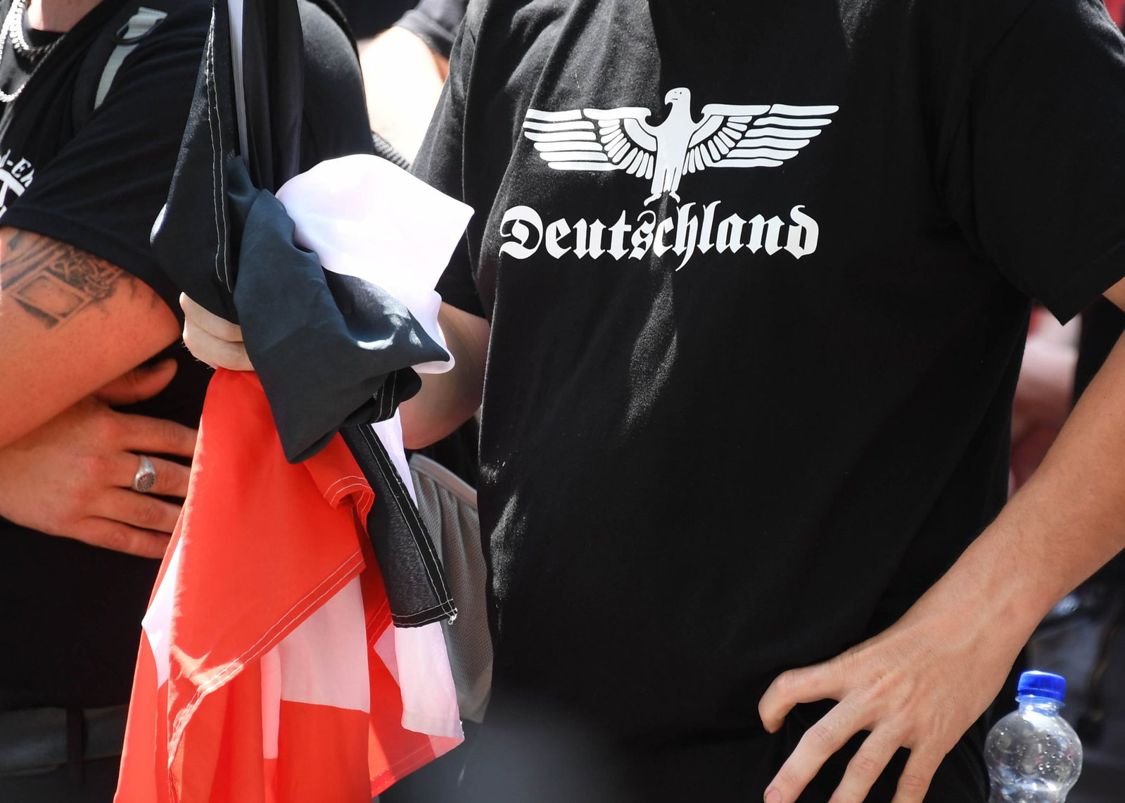 Der gesamten rechtsextremistischen Szene werden rund 3.140 Personen zugerechnet. (Symbolbild)