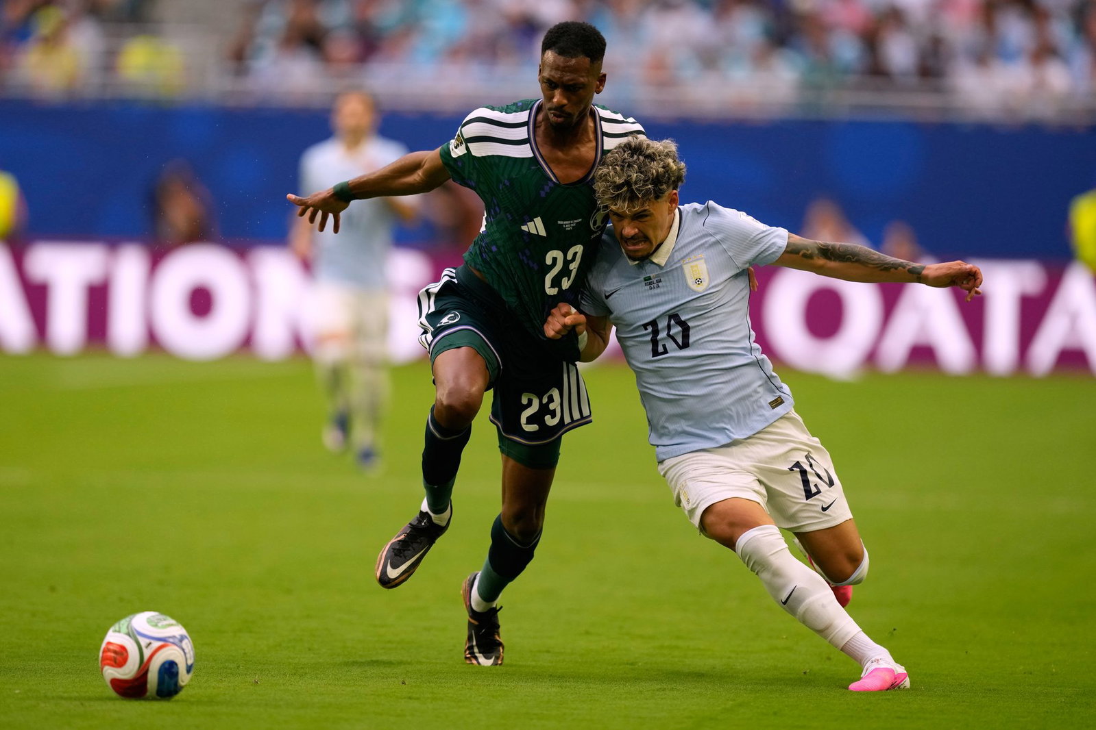Das Spiel zwischen Uruguay und Saudi-Arabien war hart umkämpft.