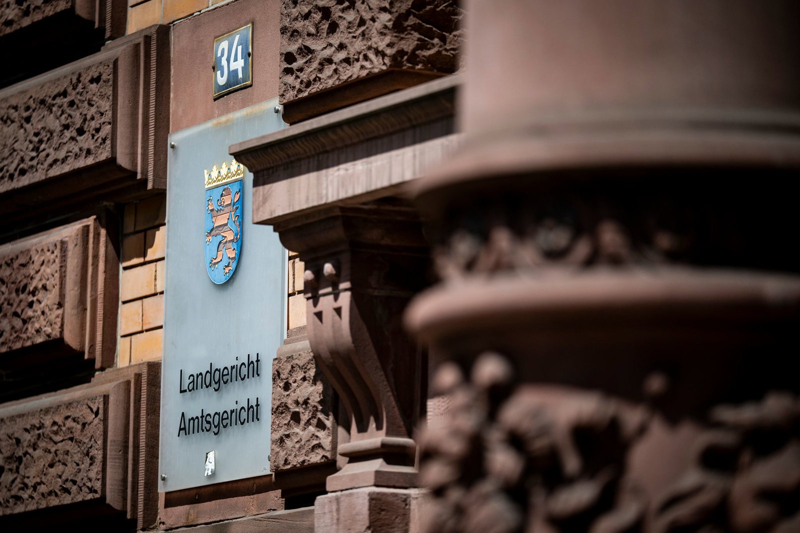 Einem jungen Mann wird nach einem E-Scooter-Unfall versuchter Mord vorgeworfen. 