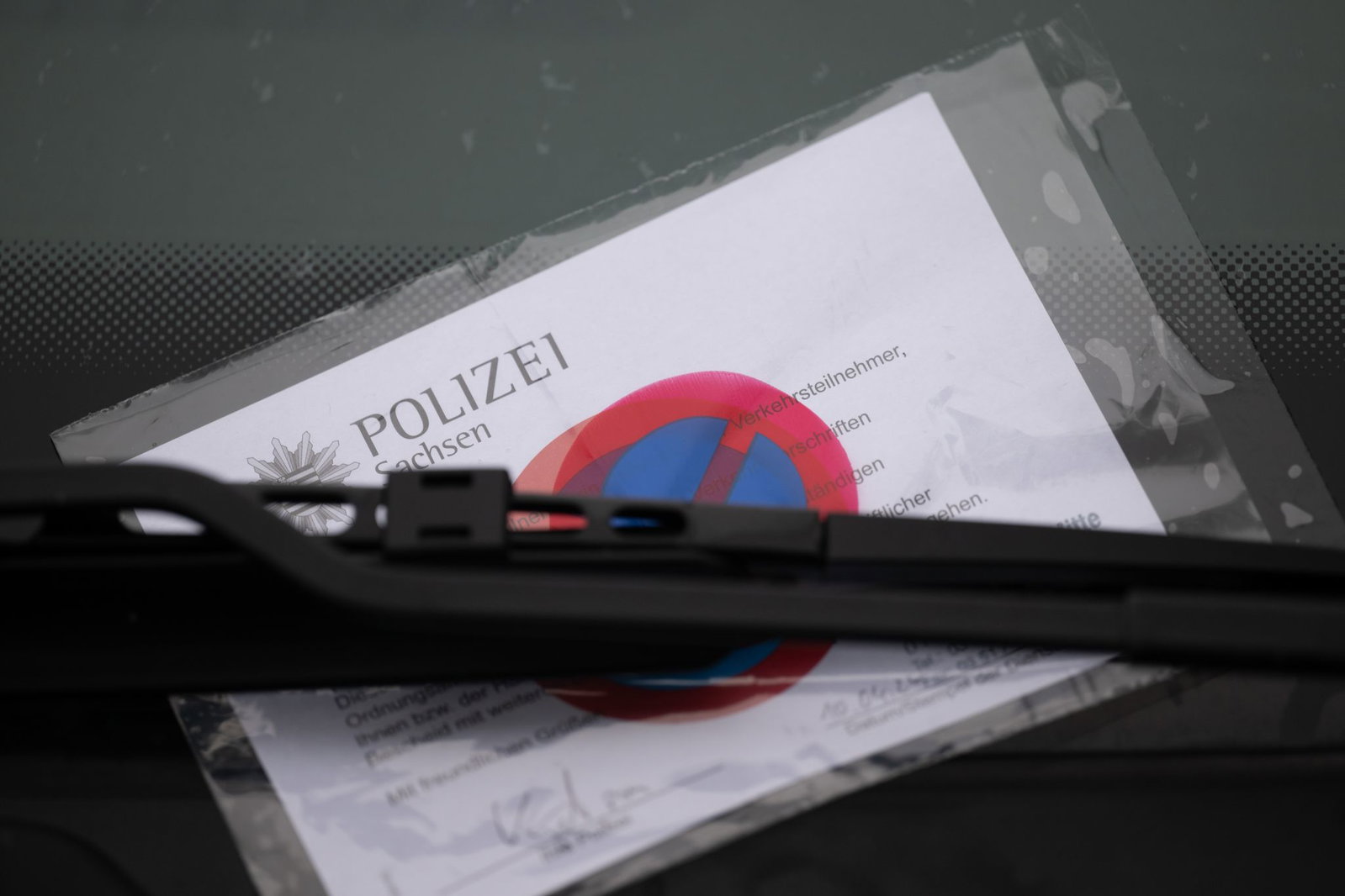 Über Bußgelder für Verkehrsverstöße wollen die Innenministerinnen und Innenminister in Hamburg beraten. Ob hier schon konkrete Beschlüsse gefasst werden, ist allerdings fraglich. (Symbolbild)