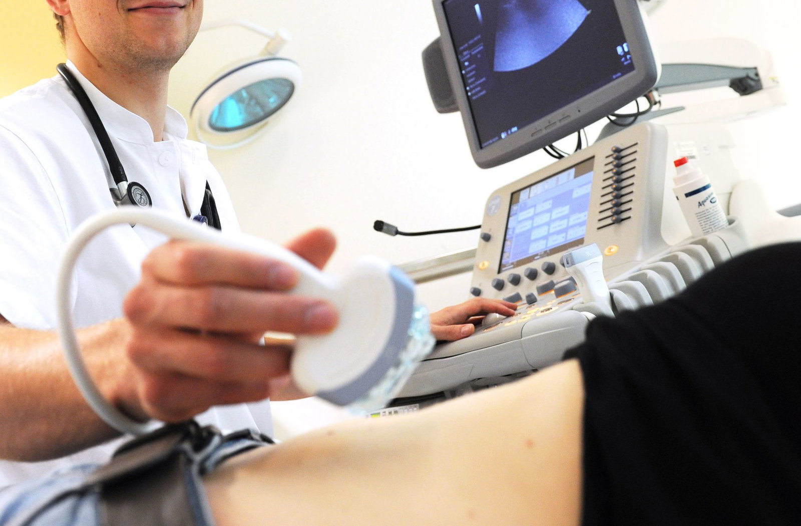 Für bestimmte Ultraschall-Untersuchungen müssen Patienten selbst zahlen. (Archivbild) 