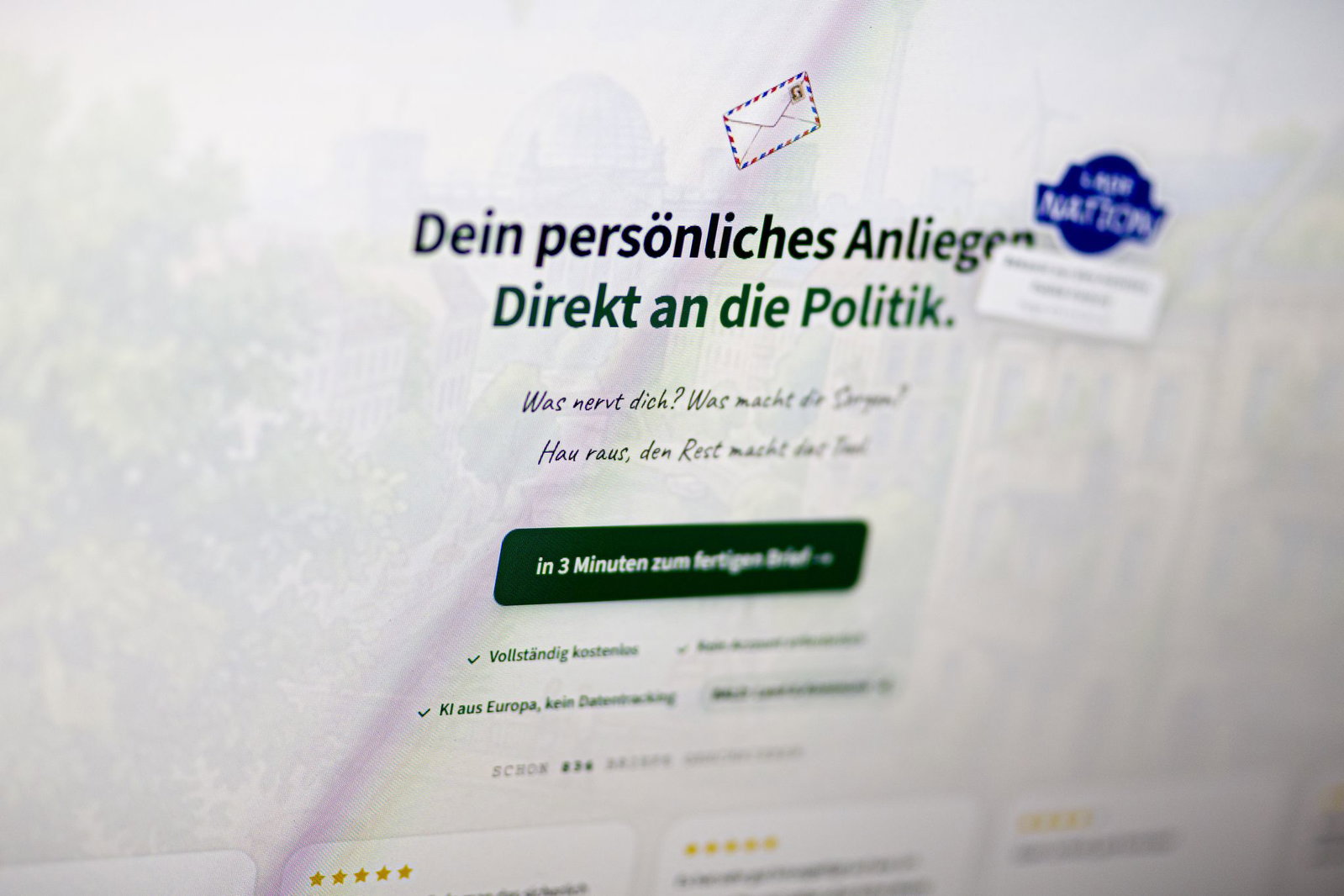 Die Seite lässt sich mit dem Handy oder am Rechner öffnen.