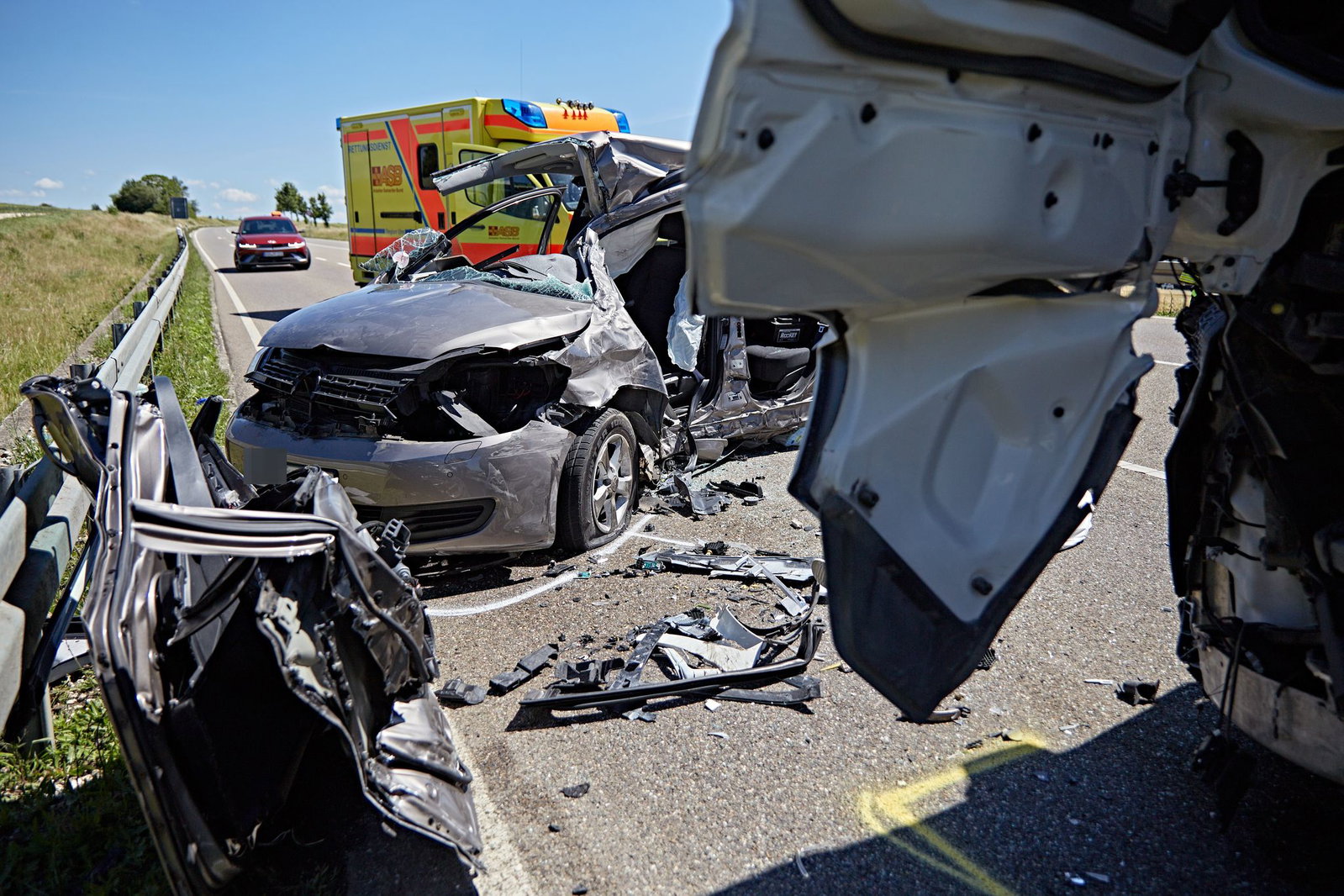 Nach dem Zusammenstoß mit dem Lastwagen starb die 77-Jährige noch an der Unfallstelle.