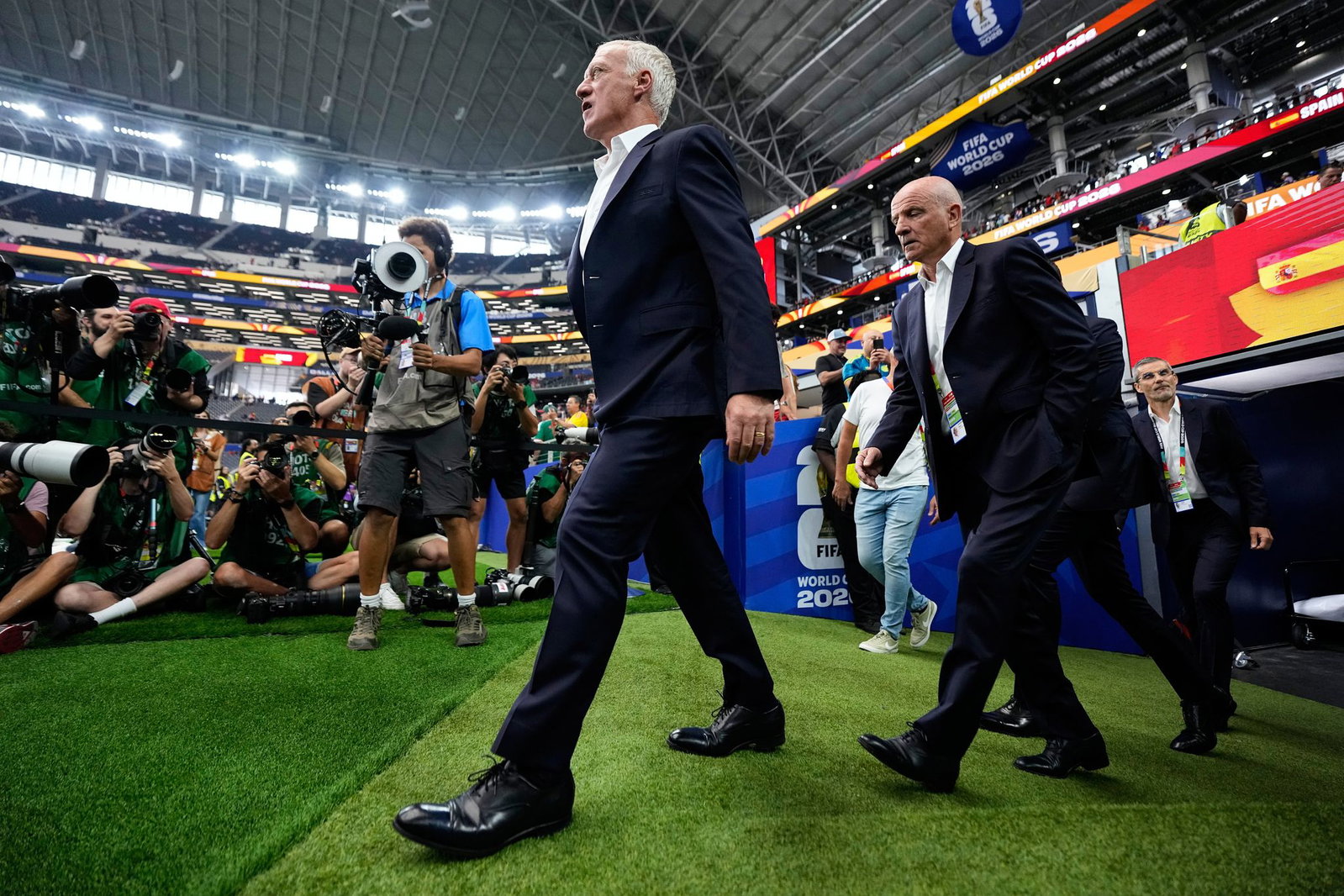Didier Deschamps ist mit 26 Partien vor Helmut Schön WM-Rekordtrainer. 