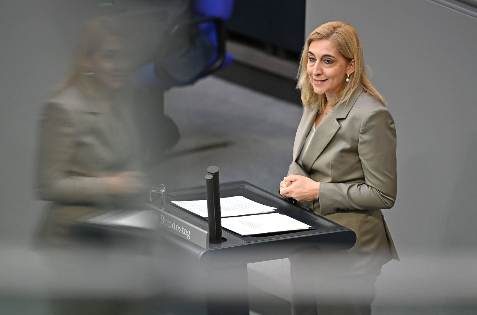 Ministerin Nina Warken (CDU) warb für das Spargesetz. 