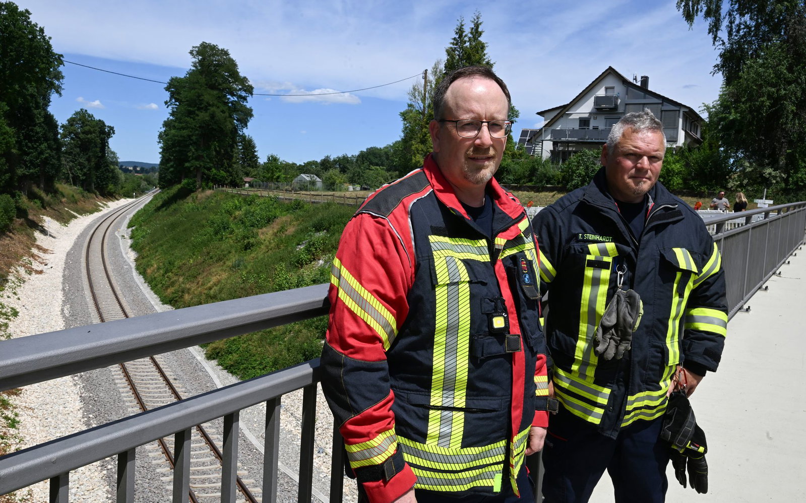 Die beiden Feuerwehrleute waren beim Zugunglück in Riedlingen im Einsatz. 