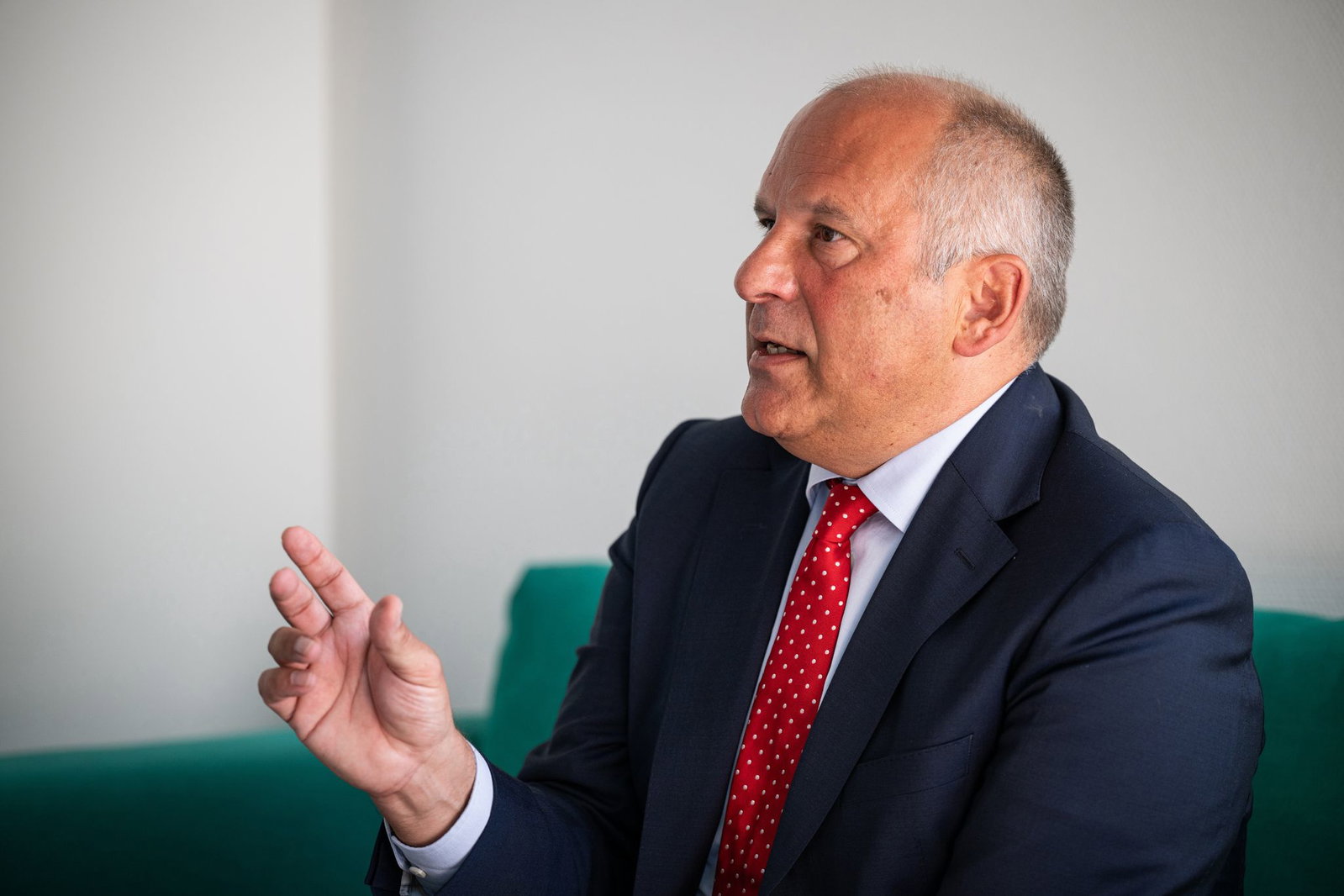 Hessens Innenminister will von erweiterten Abschiebemöglichkeiten Gebrauch machen. (Archivbild)