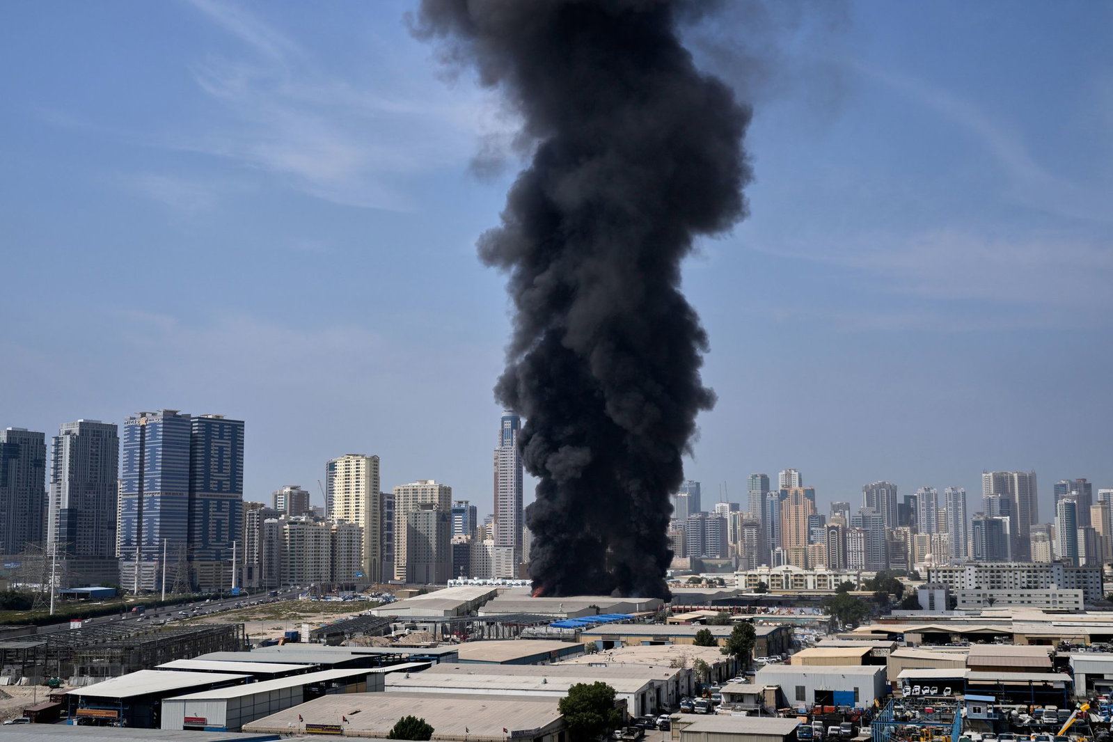 DIe Emirate und ihre glitzernde Metropole Dubai wurden im Krieg wiederholt von Angriffen getroffen. (Archivbild)