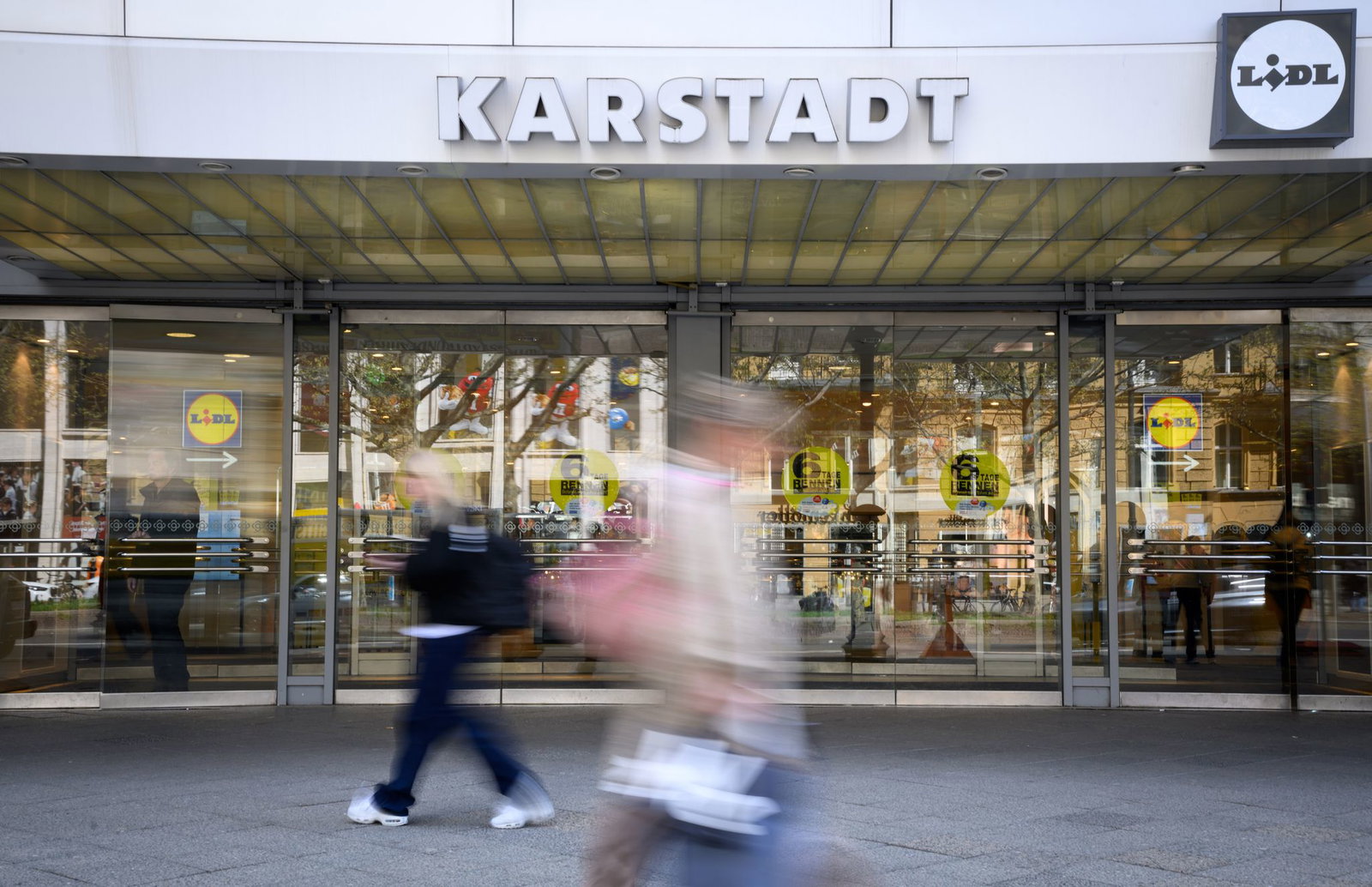 Auch für die Filiale am Berliner Kurfürstendamm sollen nun die Mietkonditionen nachverhandelt werden.