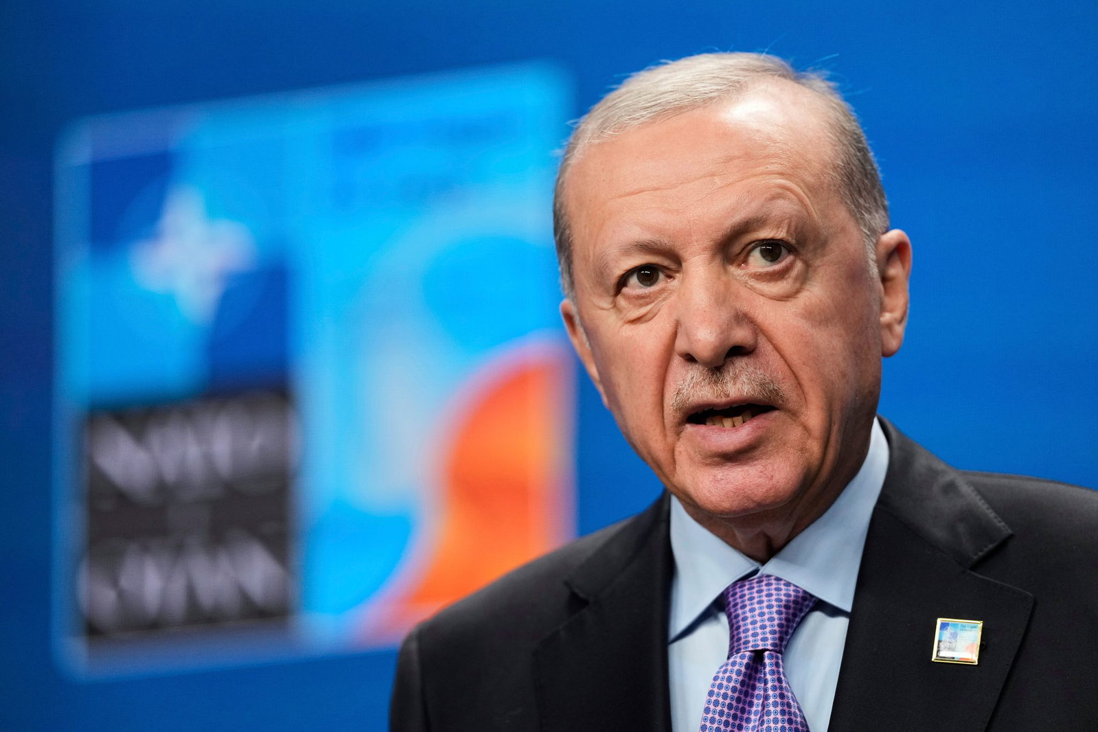 Menschenrechtsorganisationen kritisieren das Vorgehen des türkischen Präsidenten Recep Tayyip Erdogan gegen die Opposition - den Nato-Gipfel darf er dennoch ausrichten. (Archivbild)