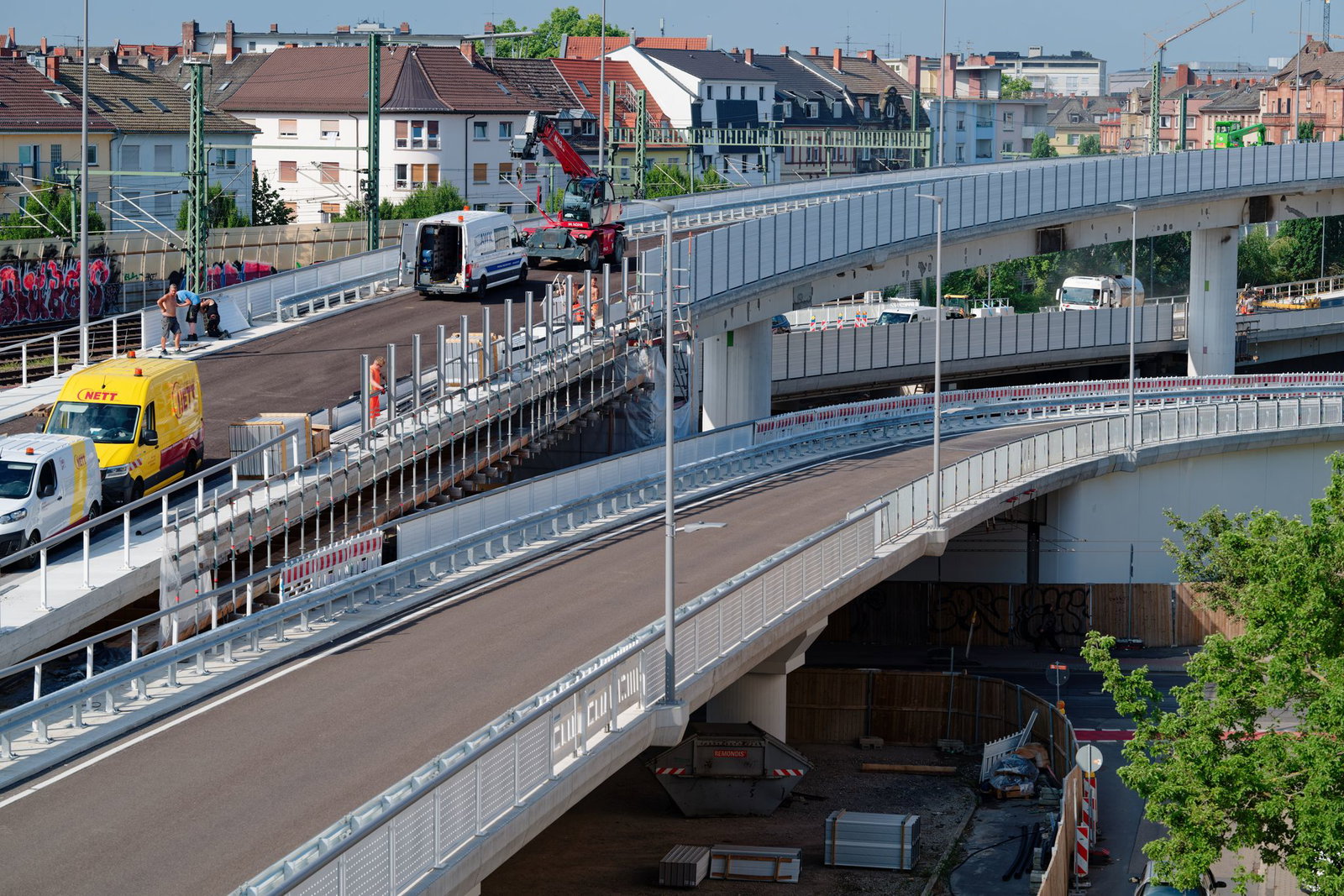 Die Gesamtkosten liegen der Stadt zufolge bei rund 147 Millionen Euro.
