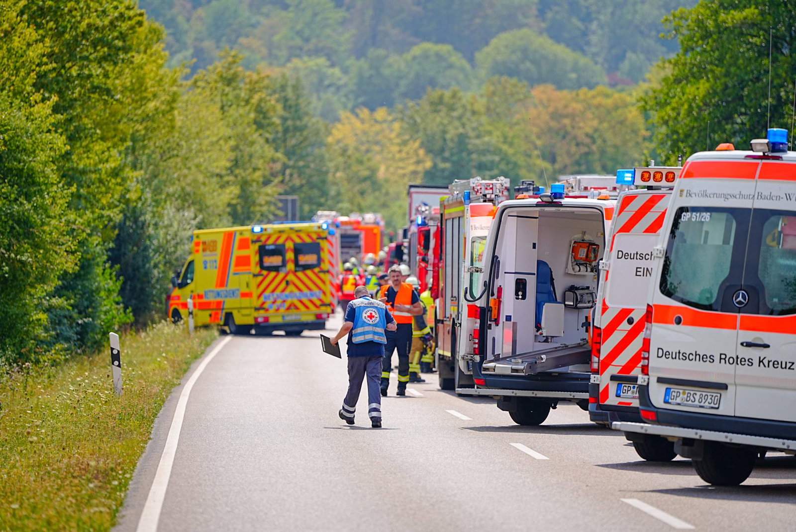 Zahlreiche Rettungskräfte wurden an die Einsatzstelle beordert.