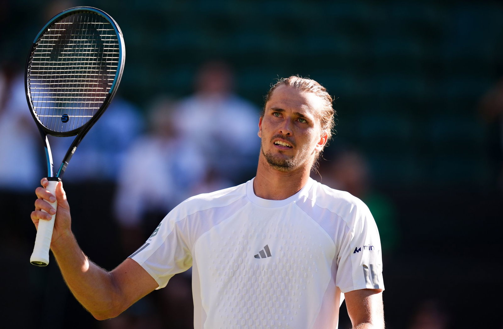 Alexander Zverev strebt am Montag sein erstes Viertelfinale in Wimbledon an.
